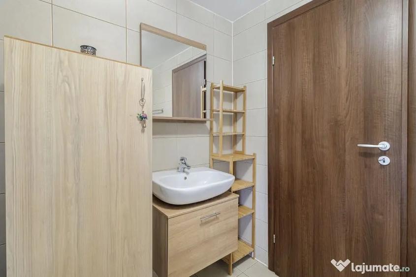 Casă cu 5 camere cu Teren 2253 Mp în Tâncăbești