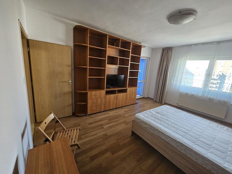 Garsonieră decomandată în Exterior Vest