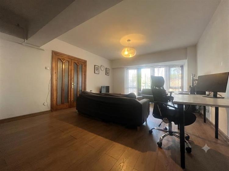 Apartament cu 2 camere nedecomandat, mobilat în Bucium