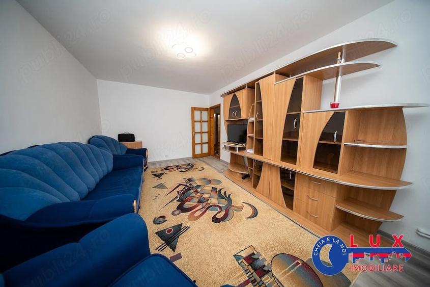 Apartament cu 3 camere decomandat în E3