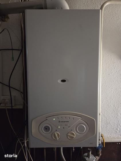 Casă cu 5 camere cu Teren 781 Mp în Central