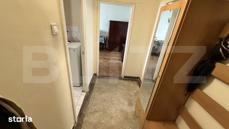Apartament cu 4 camere decomandat în Central