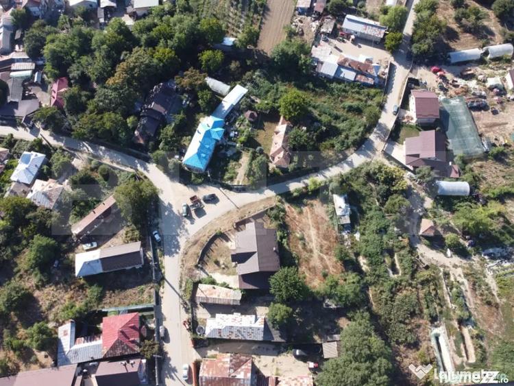 Casă cu 7 camere cu Teren 523 Mp în Central