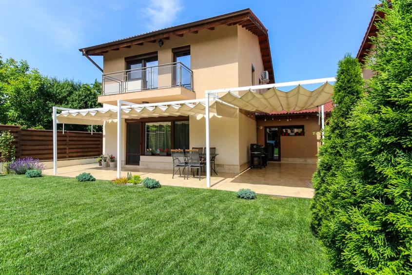 Casă individuală cu 4 camere cu Canalizare în Gheorgheni