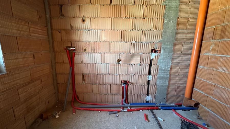 Duplex cu 5 camere cu Canalizare în Moșnița Nouă