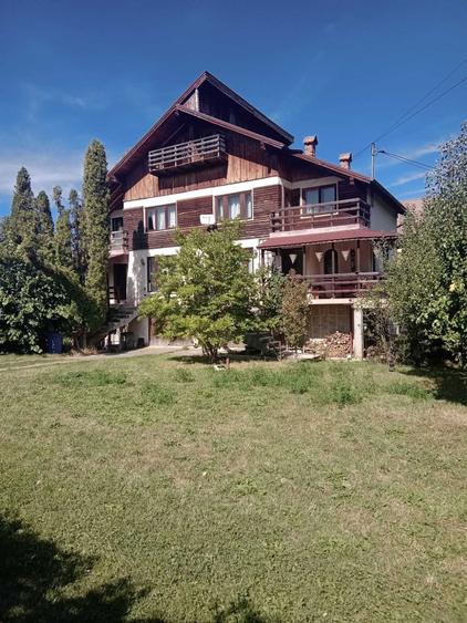 PROPIETAR URGENT Casa duplex BRAN arpox 300m utili, 1300mp teren - 2 case la pret de 1 apartament !!! - 5