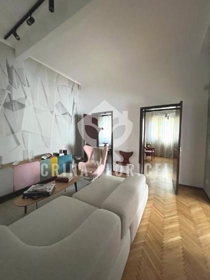 Apartament cu 4 camere decomandat, mobilat în Primăverii