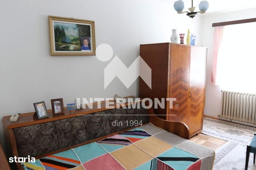Apartament cu 3 camere decomandat în Malul Spitalului