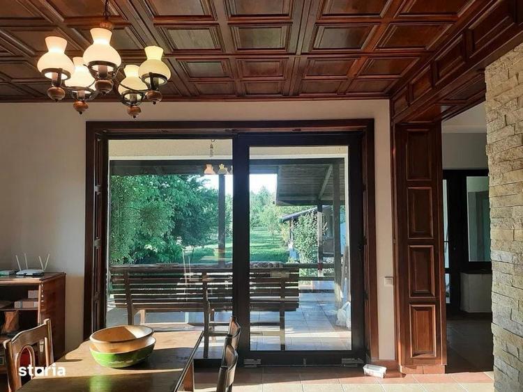 Casă cu 4 camere cu Teren 1741 Mp în Buriaș