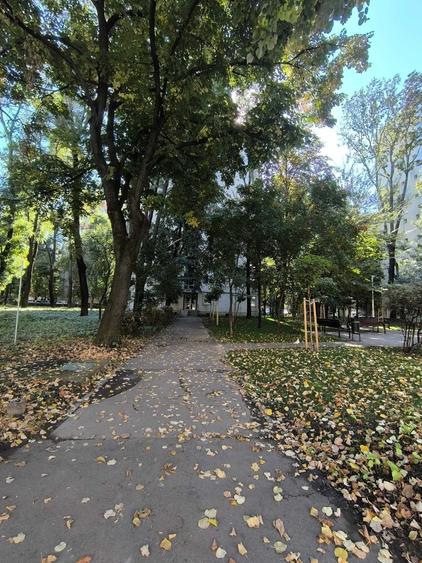 Apartament cu 2 camere decomandat în Basarabia