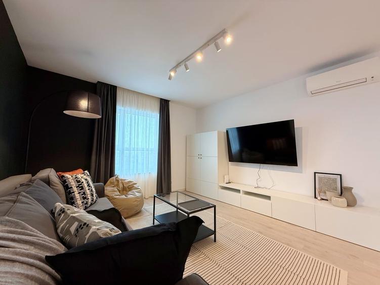 Apartament cu 3 camere semidecomandat în Ghencea