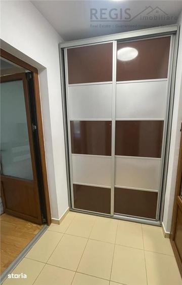Apartament cu 3 camere semidecomandat în Centrul Istoric