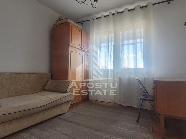 Apartament cu 3 camere decomandat, mobilat în Circumvalațiunii