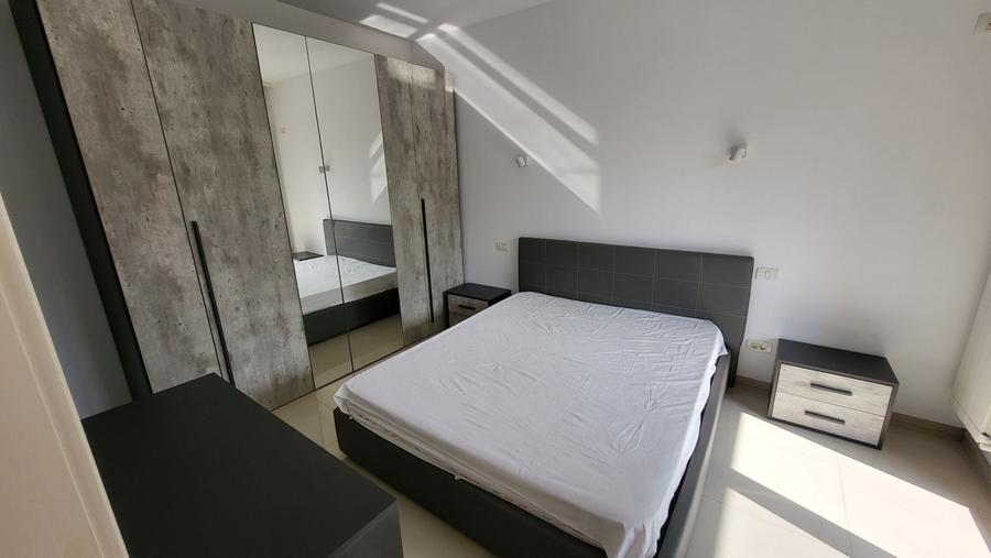 Apartament cu 2 camere decomandat în Exterior Vest