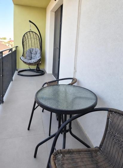 Apartament cu 2 camere semidecomandat, mobilat în Giroc