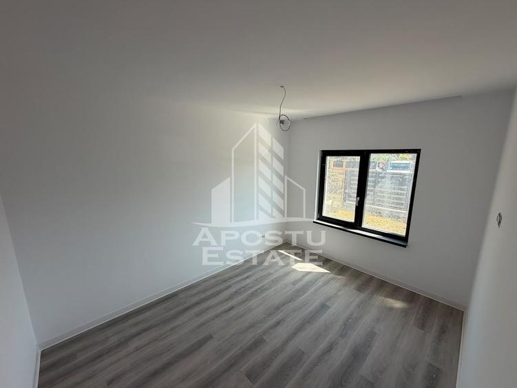 Duplex cu 5 camere cu Canalizare în Becicherecu Mic