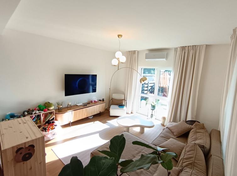 Duplex cu 4 camere cu Canalizare în Florești