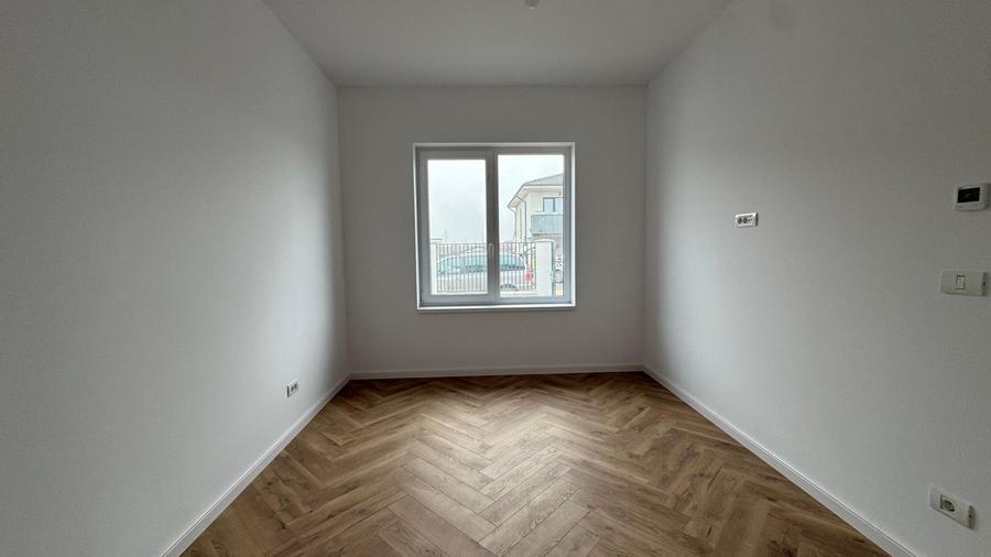Duplex cu 5 camere cu Canalizare în Dumbrăvița