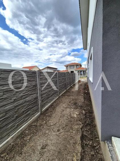 AX1046 Giroc, Zona Esso, 1/2 Duplex Cu 5 Camere - 12
