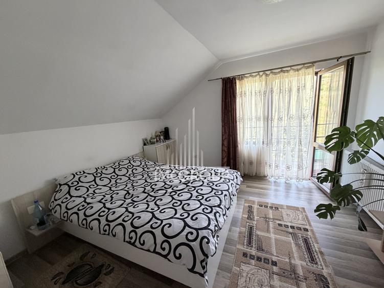 Casă individuală cu 4 camere cu Canalizare în Dezmir