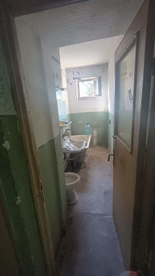 Apartament cu 2 camere semidecomandat în Micro 11