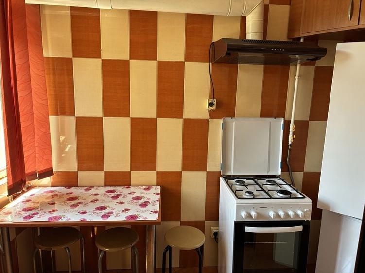 Apartament cu 2 camere decomandat în Exterior Vest