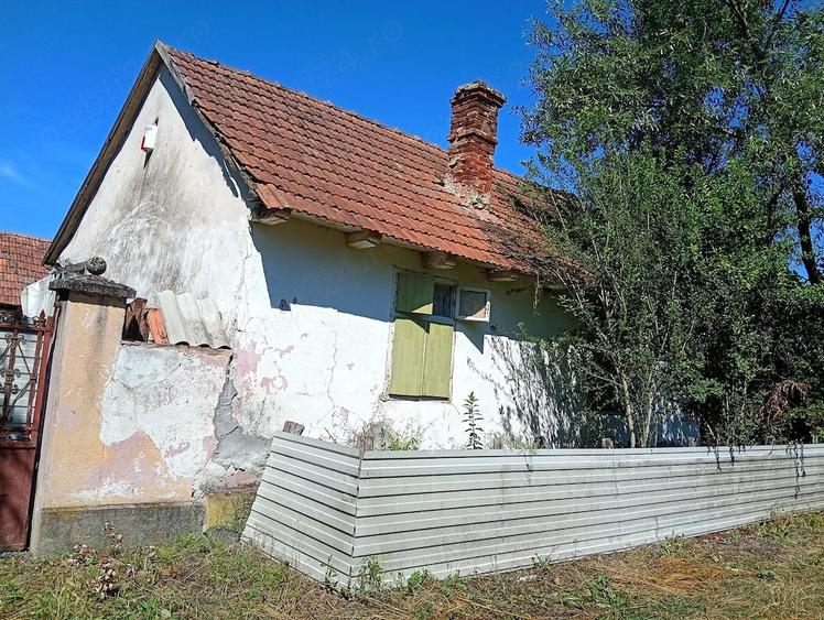 Casă cu 2 camere cu Teren 1700 Mp în Bulci