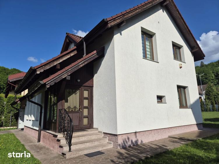 Casă cu 3 camere cu Teren 500 Mp în Dârste