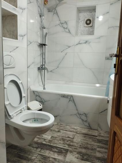 Apartament cu 3 camere decomandat în Govândari