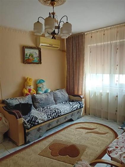 Apartament cu 2 camere semidecomandat în Obor
