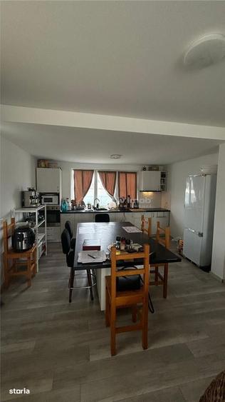 Casă cu 4 camere cu Teren 500 Mp în Central