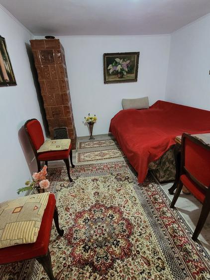Casă cu 4 camere în Comana