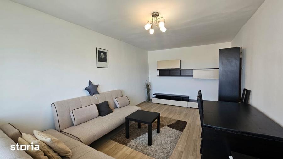 Apartament cu 3 camere decomandat, mobilat în Centrul Civic