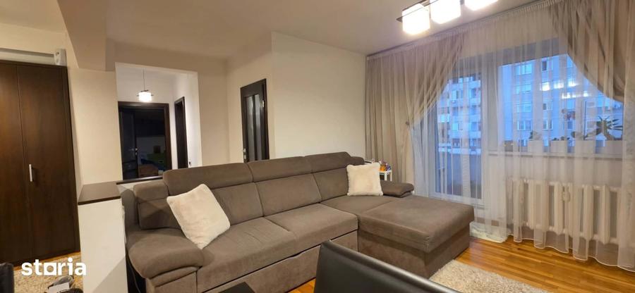 Apartament cu 3 camere în Nufărul