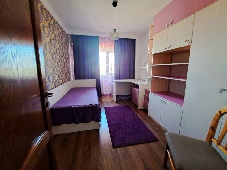 Apartament cu 4 camere decomandat, mobilat în Micro 11