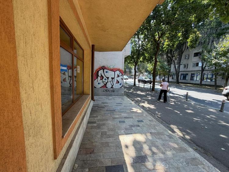 Spațiu comercial, de 50 mp, în Tomis II