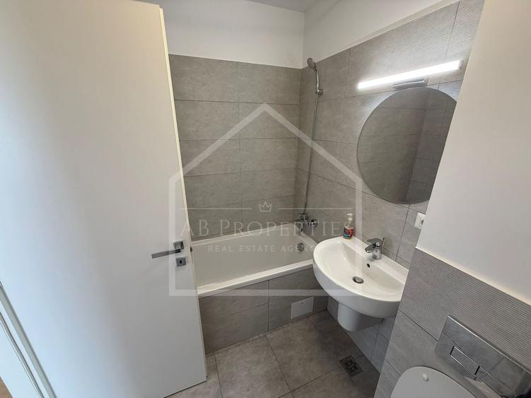 Apartament cu 2 camere semidecomandat, mobilat în Sisești