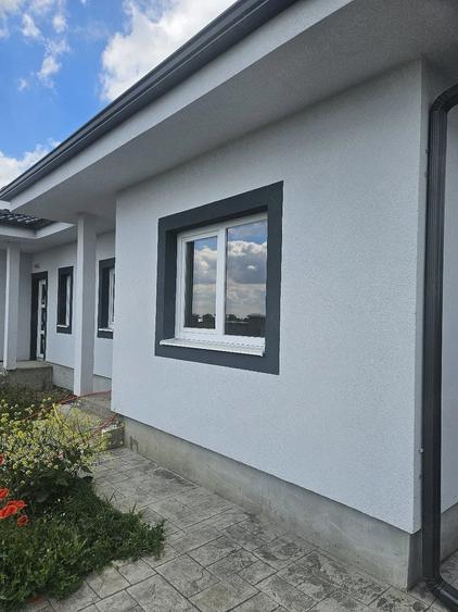 Casă cu 3 camere cu Teren 585 Mp în Moșnița Nouă