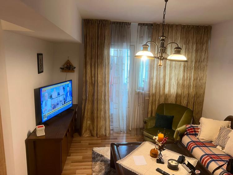 Apartament cu 3 camere în Tudor Vladimirescu