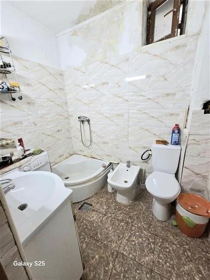 Casă individuală cu 6 camere cu Canalizare în Casa de Cultură