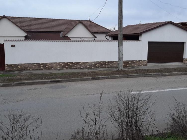 Casă cu 3 camere în Bujac