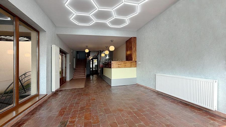 Birou, de 355 mp, în Brașovul Vechi