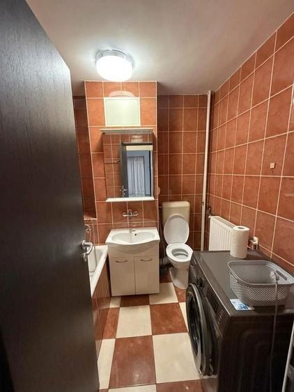 Apartament cu 3 camere decomandat în Banu Manta