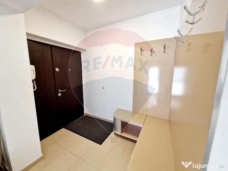 Casă cu 4 camere cu Teren 1065 Mp în Preajba