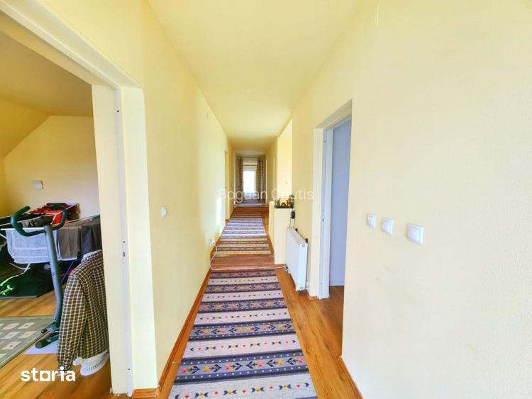 Casa Inedita , 300 mp utili, P+M, 5 bai, 6 dormitoare , 1975 mp teren