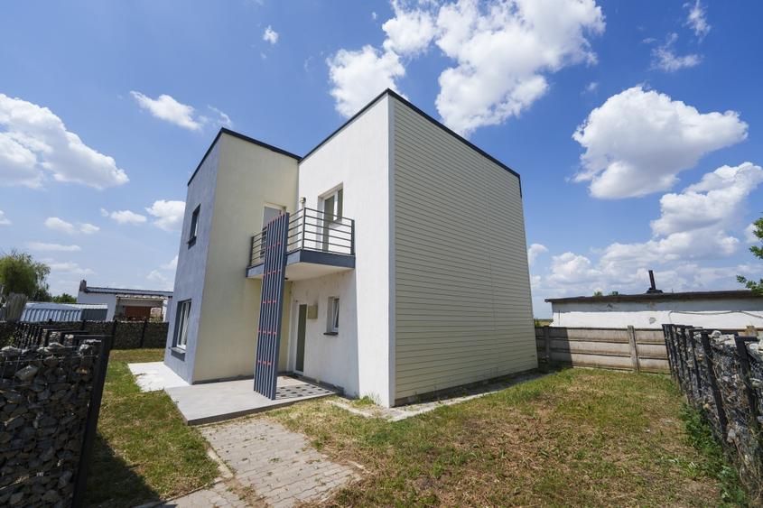 Casă individuală cu 5 camere cu Teren 350 Mp în Pielești