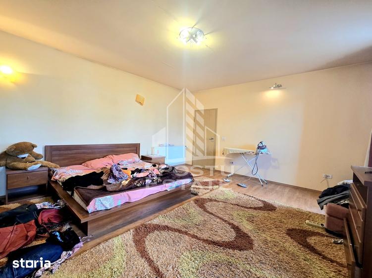 Casă cu 8 camere cu Teren 629 Mp în Mehala