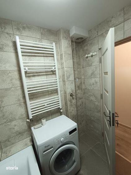 Inchiriez apartament 3 camere - 4