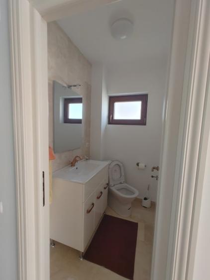 Duplex cu 4 camere cu Canalizare în Bucov