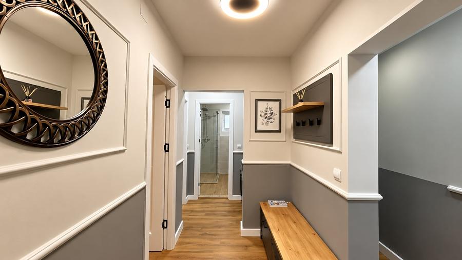 Apartament cu 3 camere decomandat, mobilat în Județean